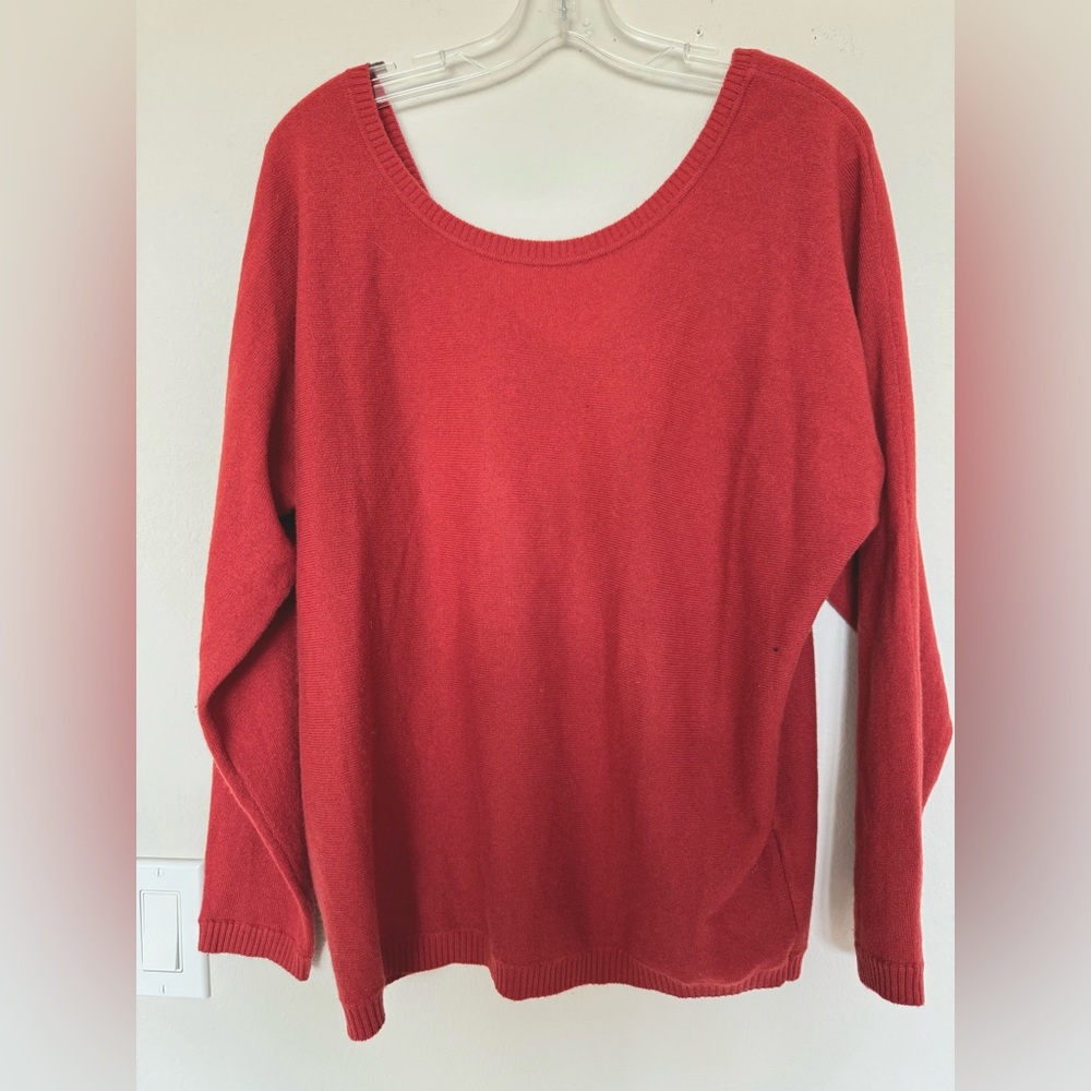 Vince 100% cashmere sweater